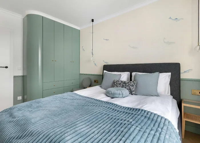 Stylish Deluxe 2 Bedrooms & Private Parking By Renters Gdaňsk