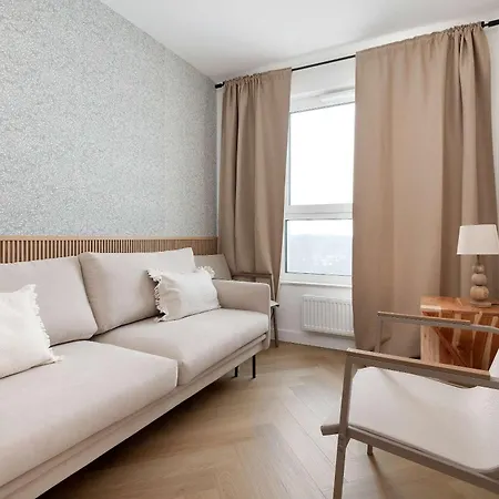 Apartment Stylish Deluxe 2 Bedrooms & Private Parking By Renters *