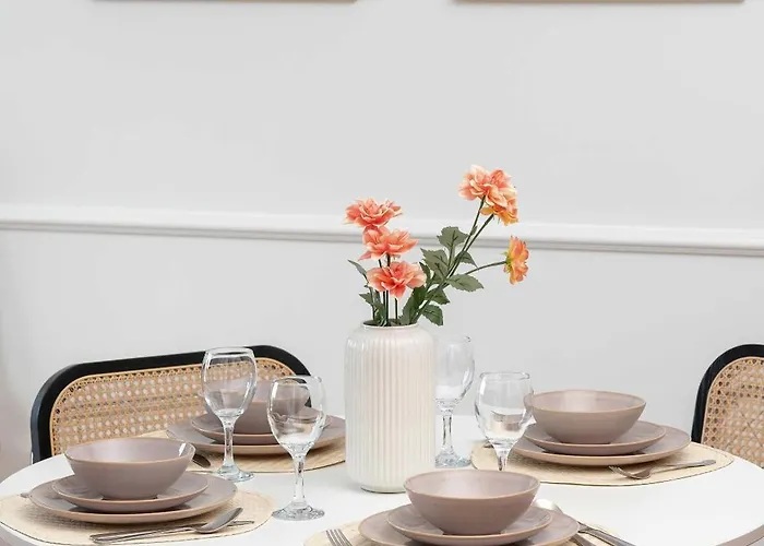 Stylish Deluxe 2 Bedrooms & Private Parking By Renters Gdańsk