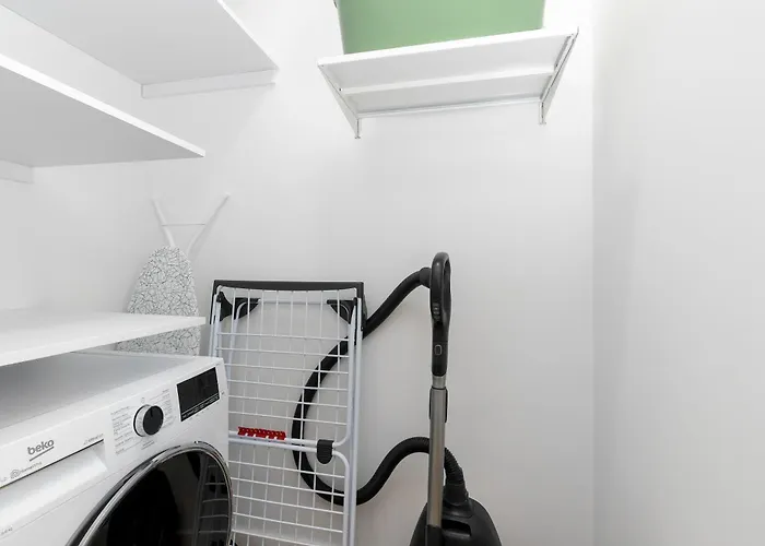 Appartement Stylish Deluxe 2 Bedrooms & Private Parking By Renters