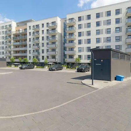 Stylish Deluxe 2 Bedrooms & Private Parking By Renters